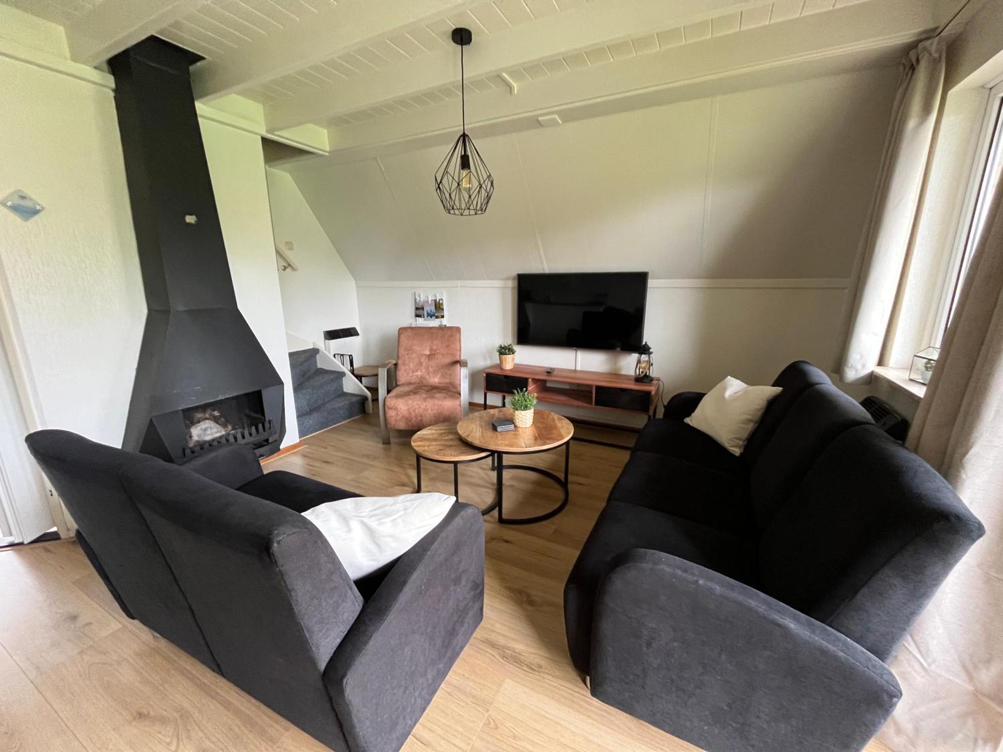 Vakantiepunt 142 - Moderne Vakantiewoning Aan Het Water! Gramsbergen Luaran gambar
