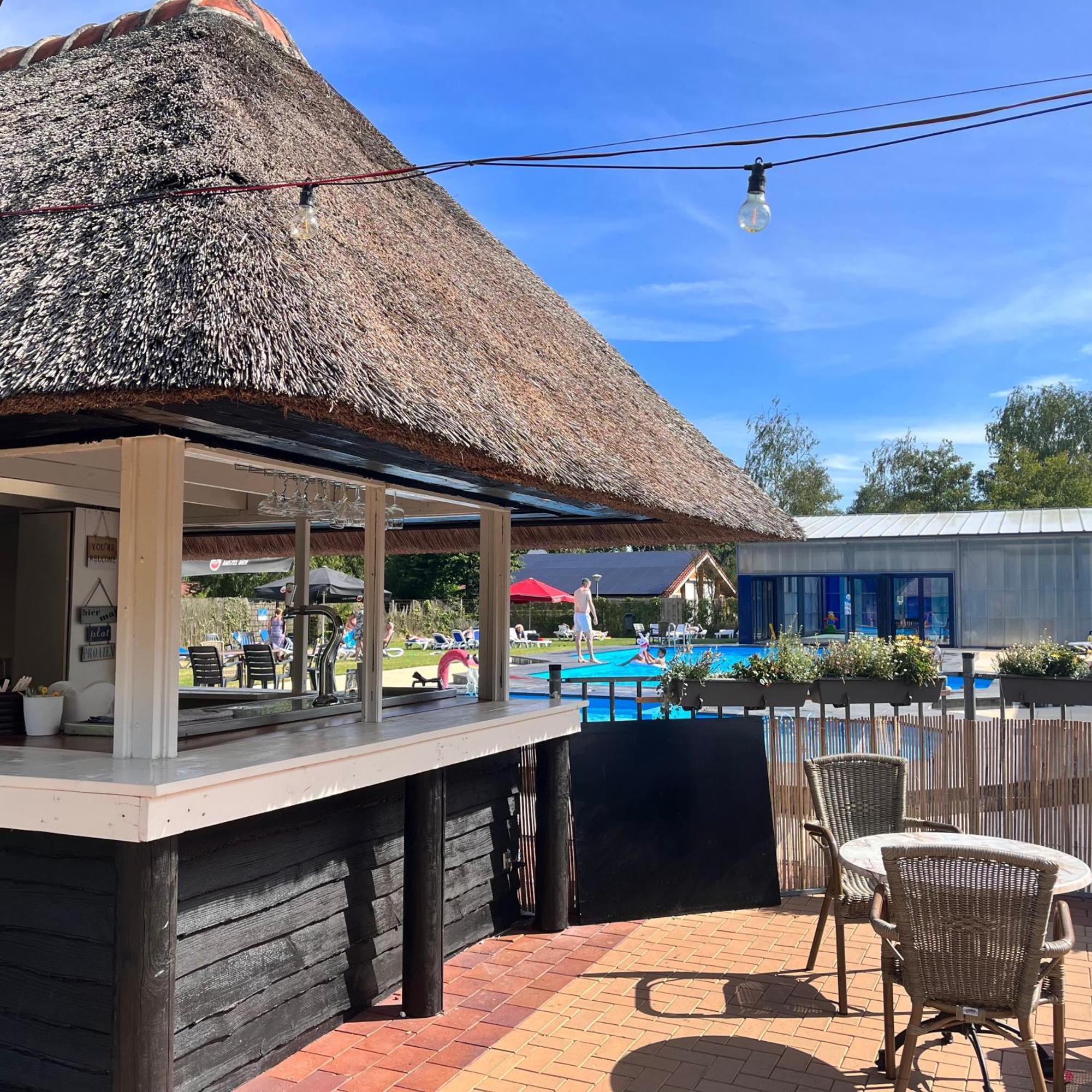 Vakantiepunt 142 - Moderne Vakantiewoning Aan Het Water! Gramsbergen Luaran gambar
